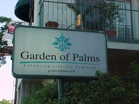 LIGHTBOX - GARDEN OF PALMS