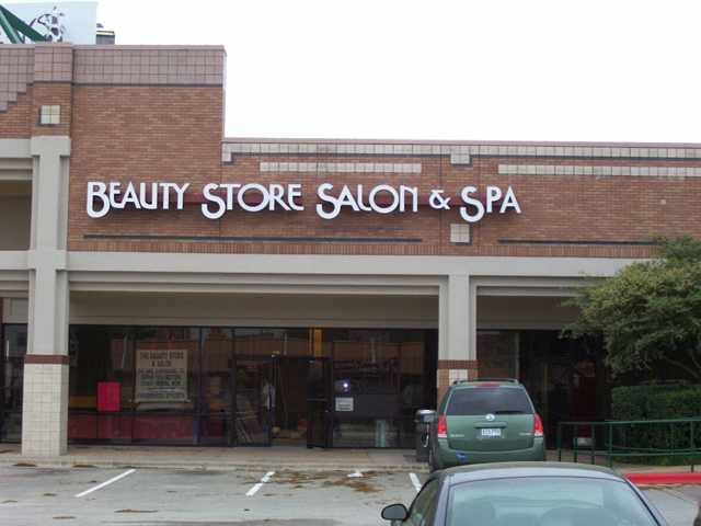 Beauty Store- Manufacture & Installation