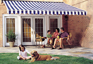 Pets love awnings too !