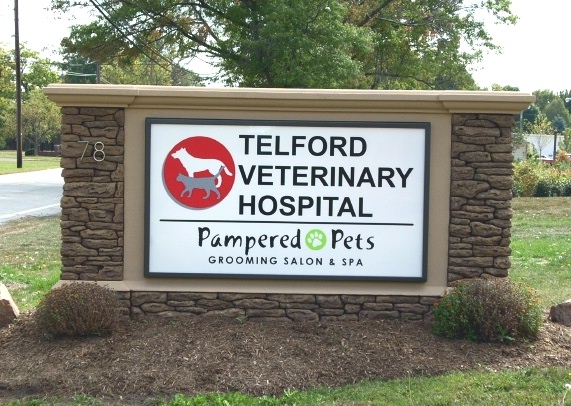 BB11720 – Animal Clinic Monument Sign