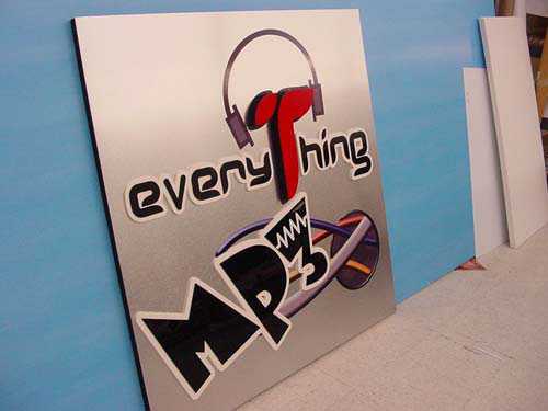 3D LETTERS ON ALUMINUM AND FOAM