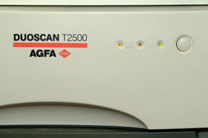 Microtek Scanmaker i900