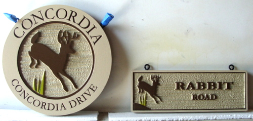 M22088 - Carved Round Property and Address Wooden Sign