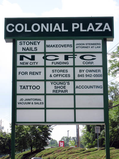 Colonial Plaza