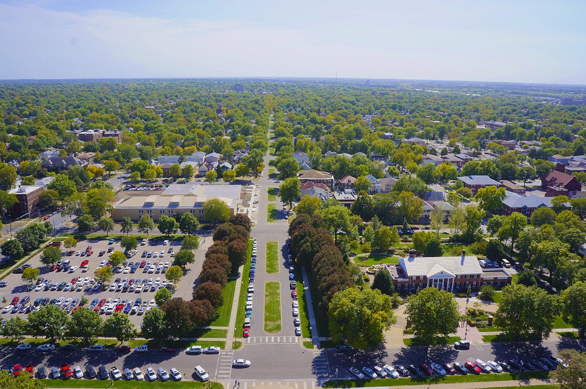 Neighborhood Clean-up with OUTLinc and Allstate