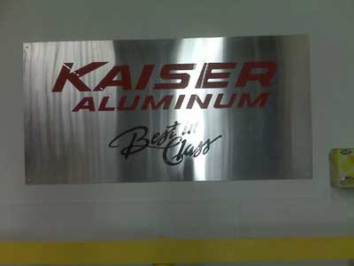 ALUMINUM PANEL W/ 3D LETTERS