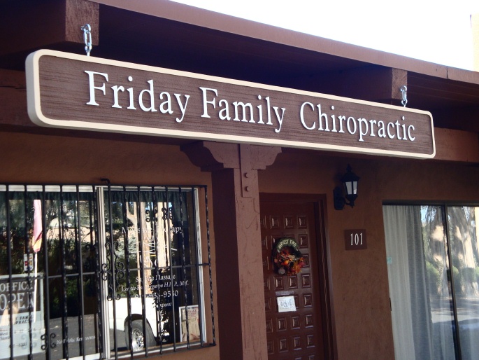 B11155 - Hanging Chiropractor Sign