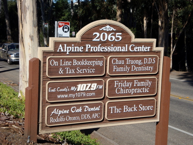 M8032 - Western-style Business Directory Sign