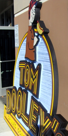 Q25802 - Side View of Q25801, Dimensional HDU Hot Dog Restaurant Sign