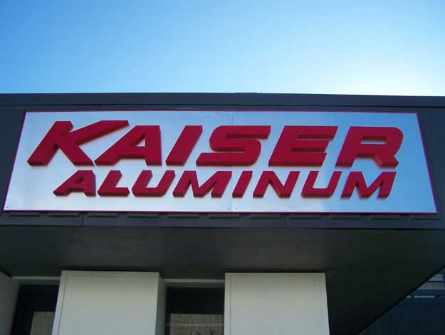 3D LETTERS ON BRUSH SILVER ALUMINUM
