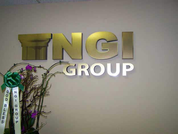3D LETTERS WITH CLEAR VINYL