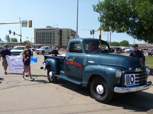 Parade 2