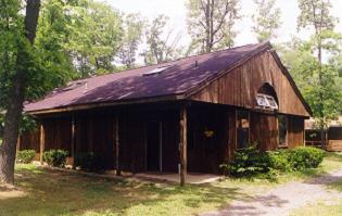 Redwood Lodge Exterior