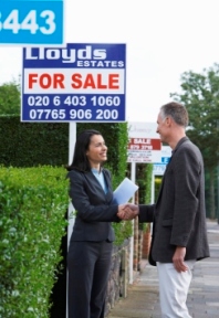 Real estate and site signs produced in Owings Mills, Maryland.