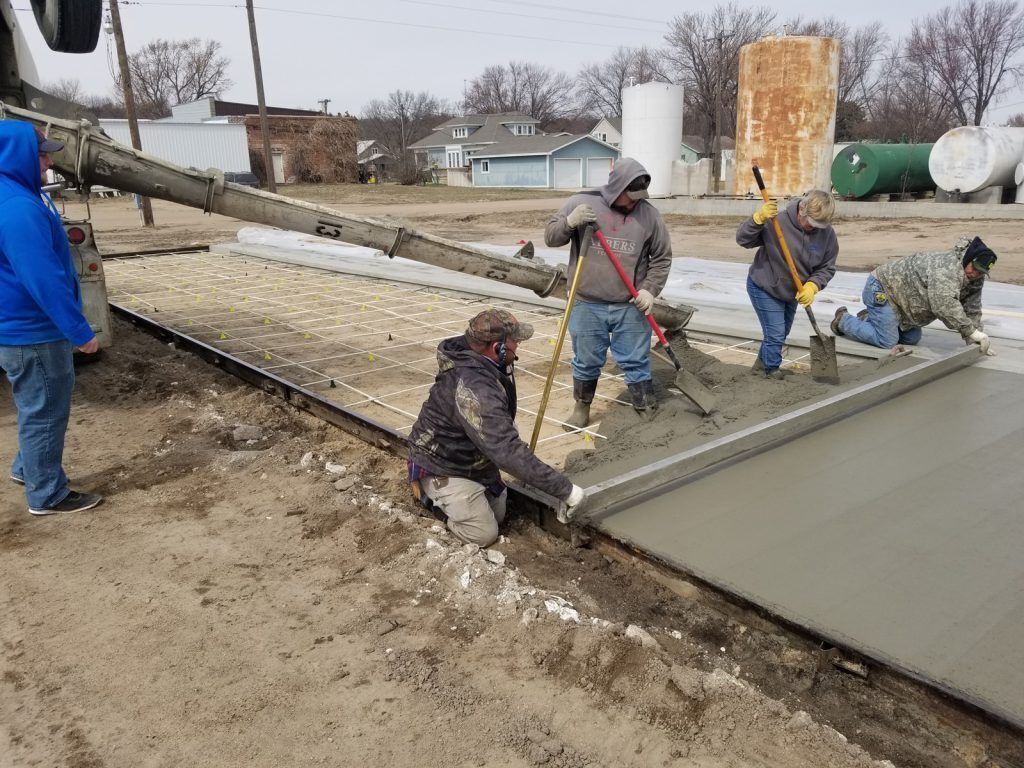 LiteBar pouring concrete