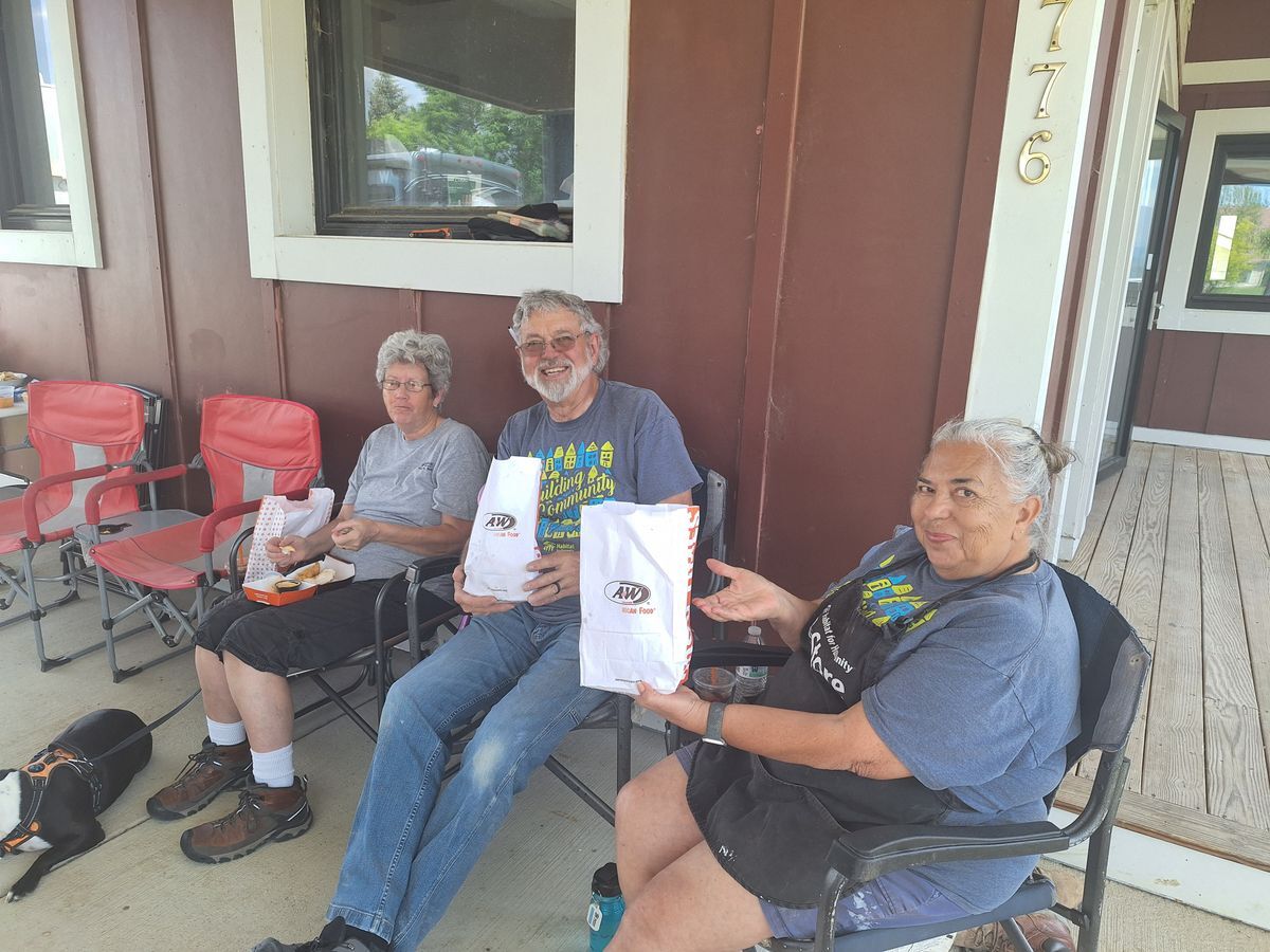 Food donation to volunteers picture
