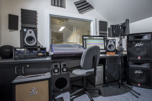 East End Arts Programs Events Recording Studio Are You Looking To Record Your Own Vocals Poetry Or An Audio Book A Member Of Band That Needs Demo Tape For