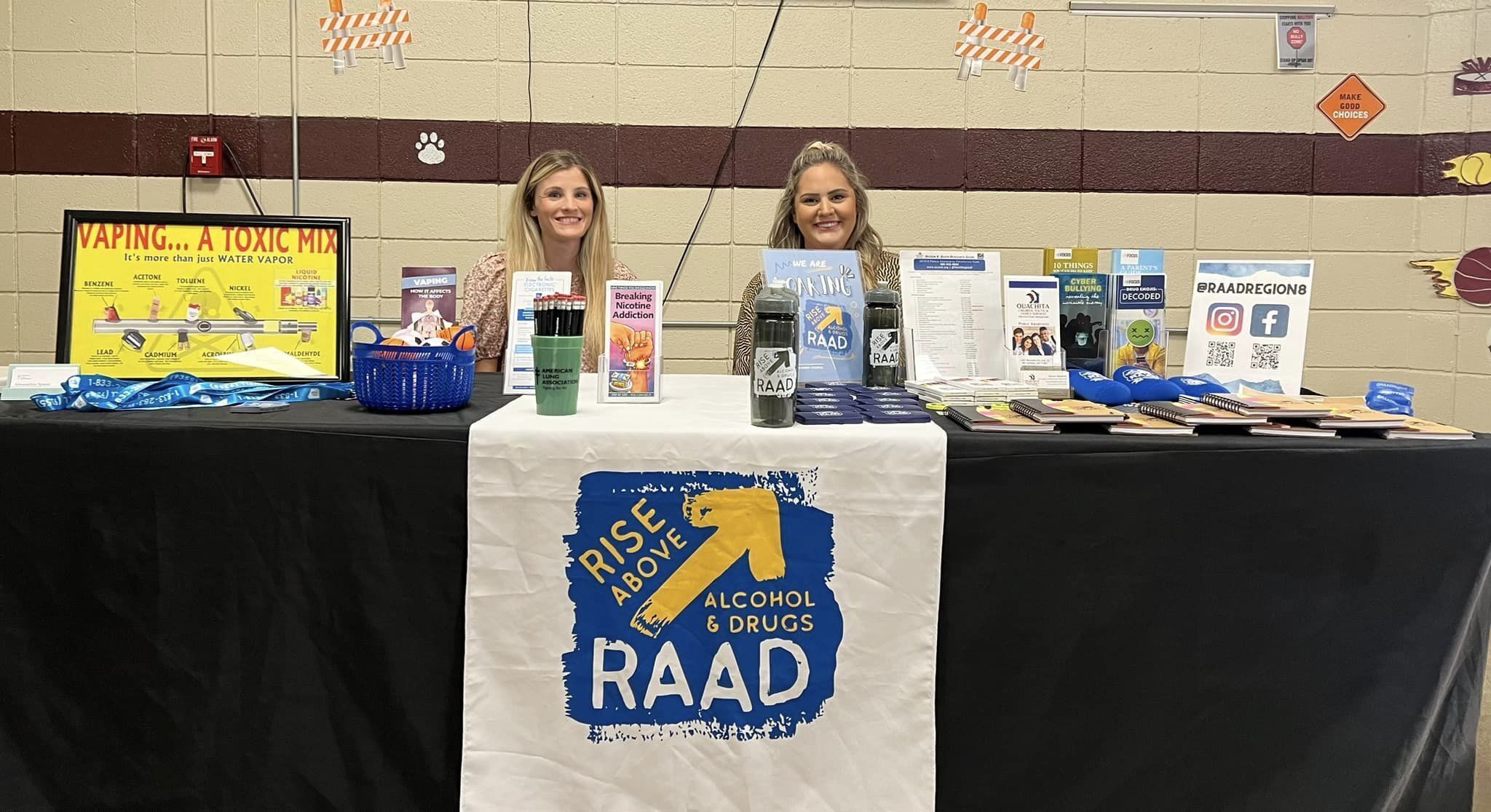Vaping Education at Mount Ida High School Open House with RAAD Region 8