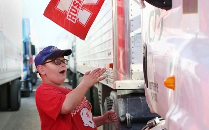 Truckers drive in convoy to benefit Special Olympics