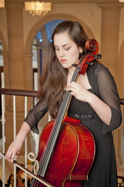 Student Cellist Yasmine Kocen