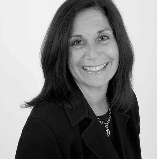 New Hour Ambassador Award - Frances Belzer-Reid