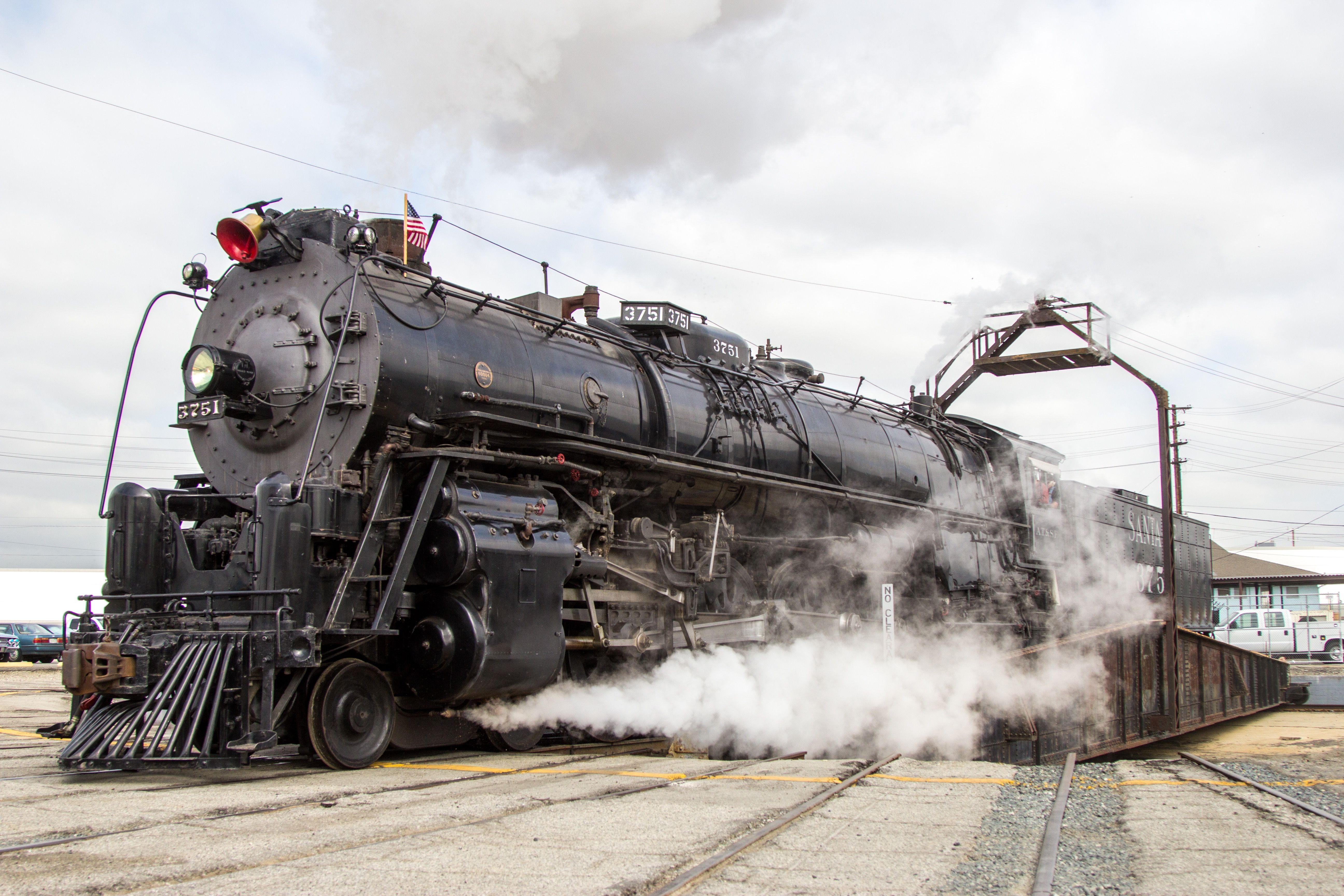 Santa Fe No. 3751 steams for Fullerton event - Trains