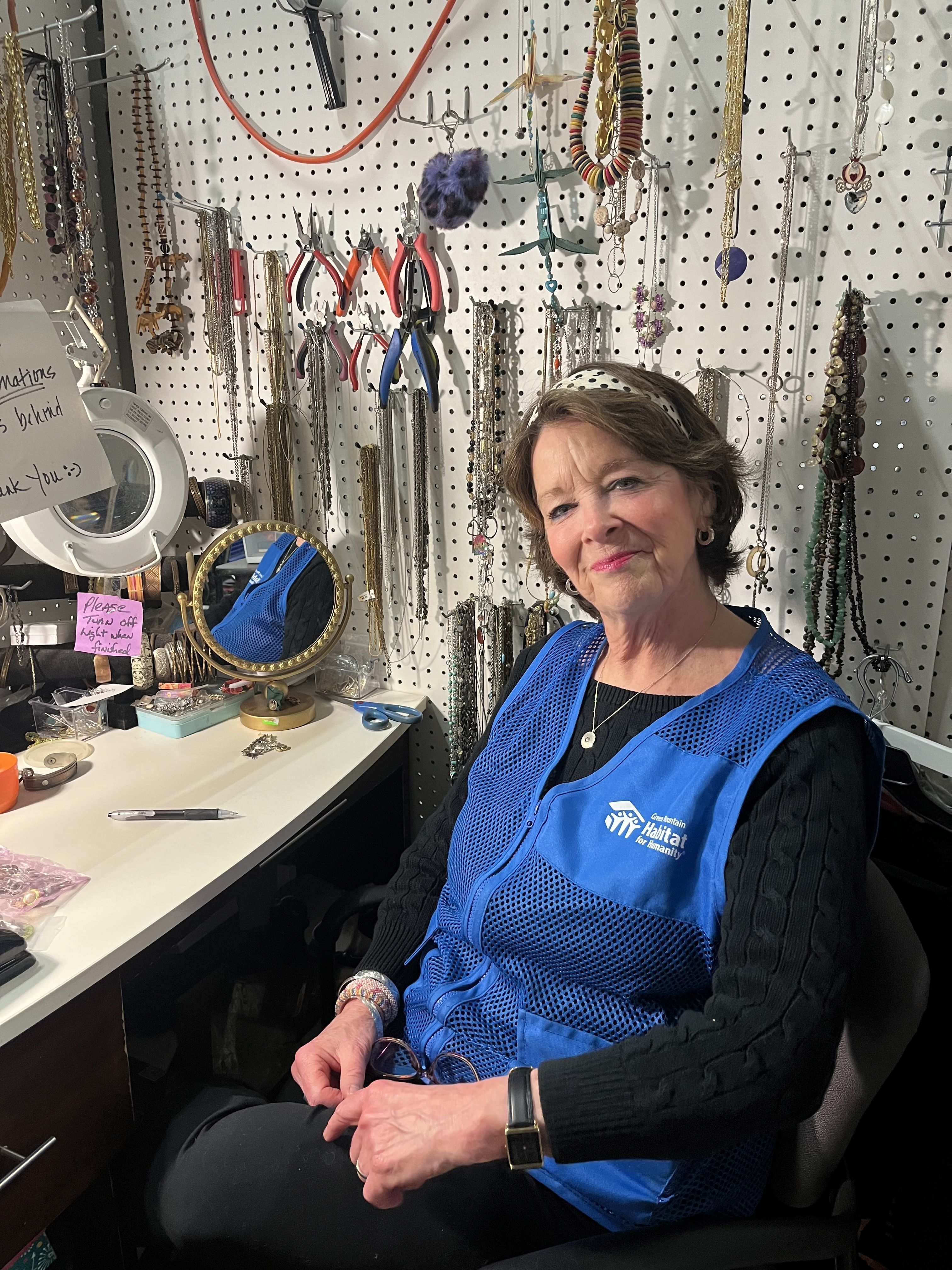 The person behind the jewelry: Lynn’s volunteer story 