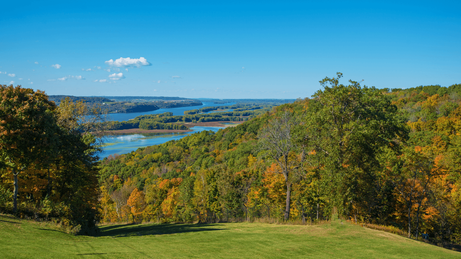 Midwest fields, tress, and a view of the Mississippi River 