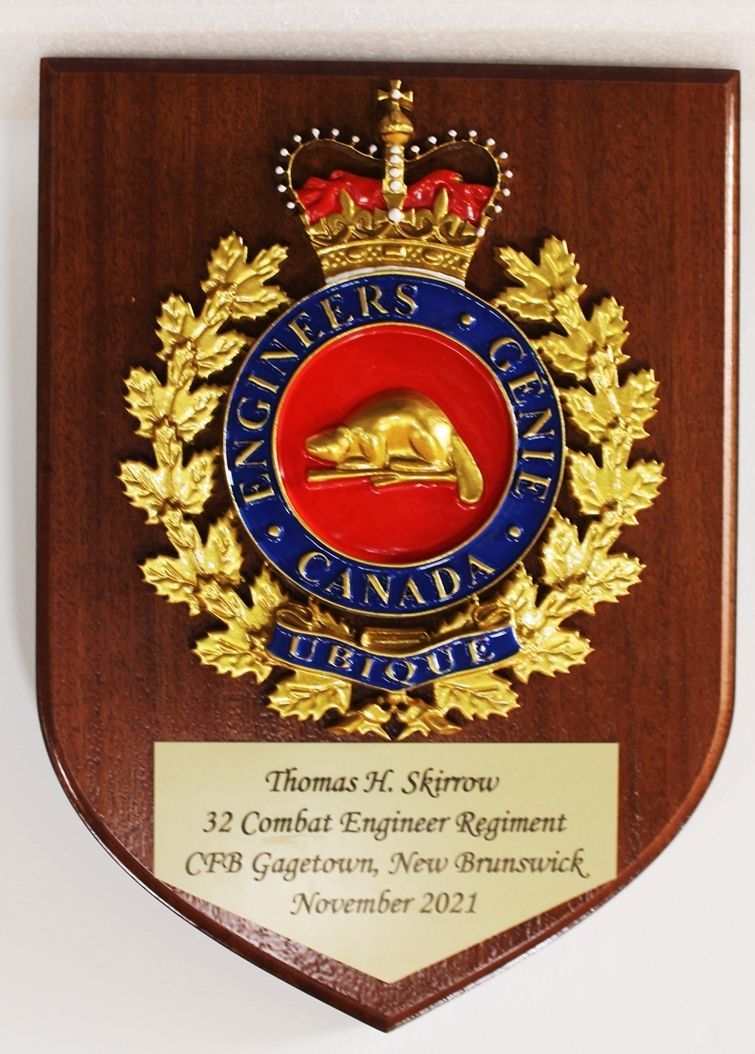 EP-1026 - Mahogany Shield Plaque with Carved 3-D Gold-Leaf Gilded  Personnel Branch Badge of the Canadian Military Engineers 