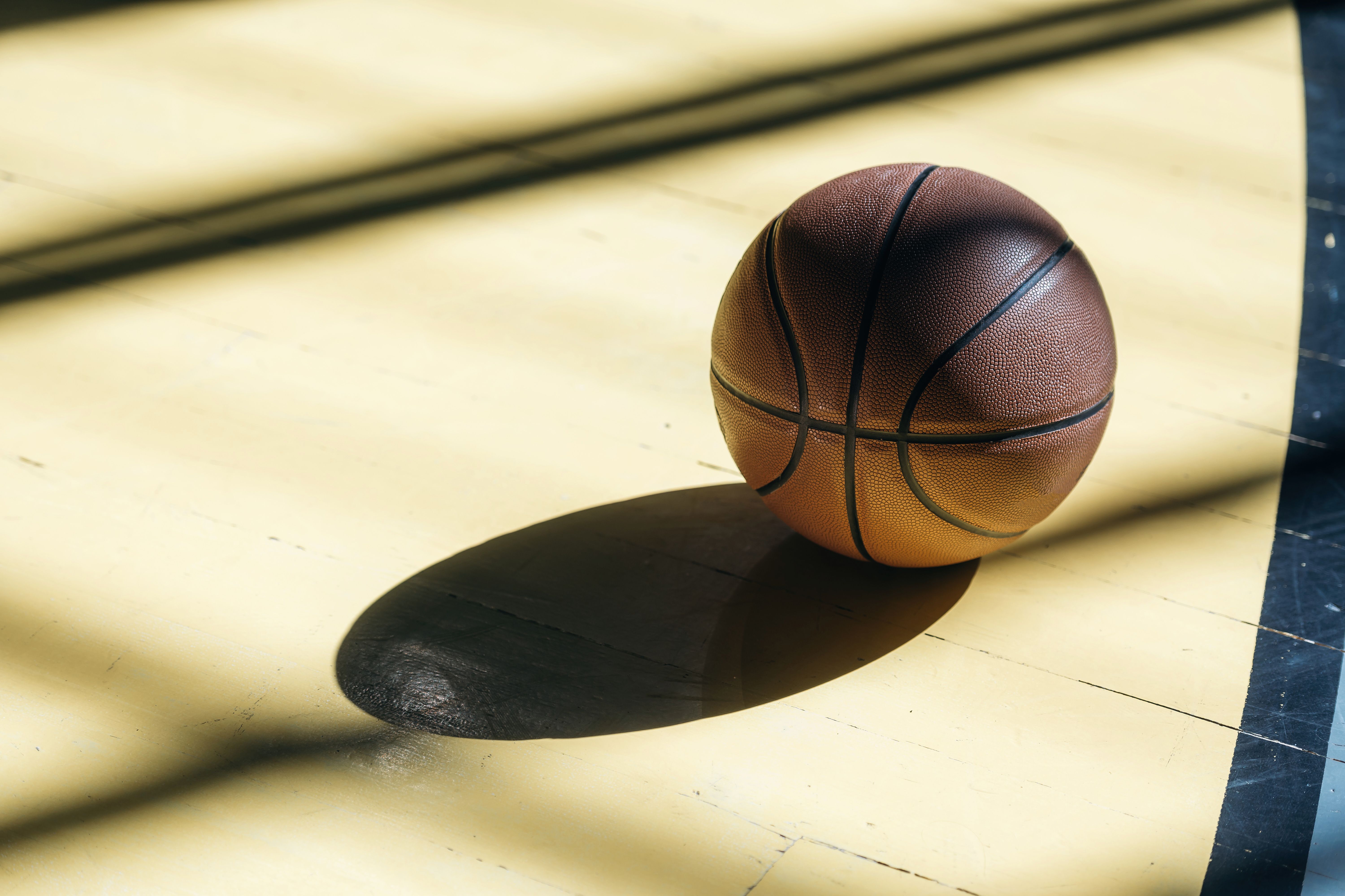 Prairie Wolves Stay Perfect in League Play with 68-57 Win Over Simpson