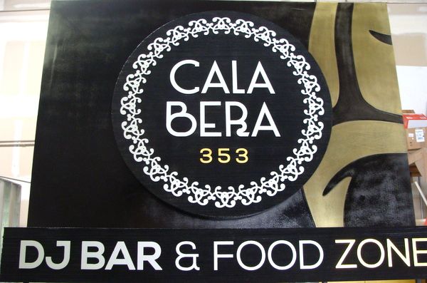 Q25734 - Dimensional Round Restaurant and Bar Sign, "Cala Bera"