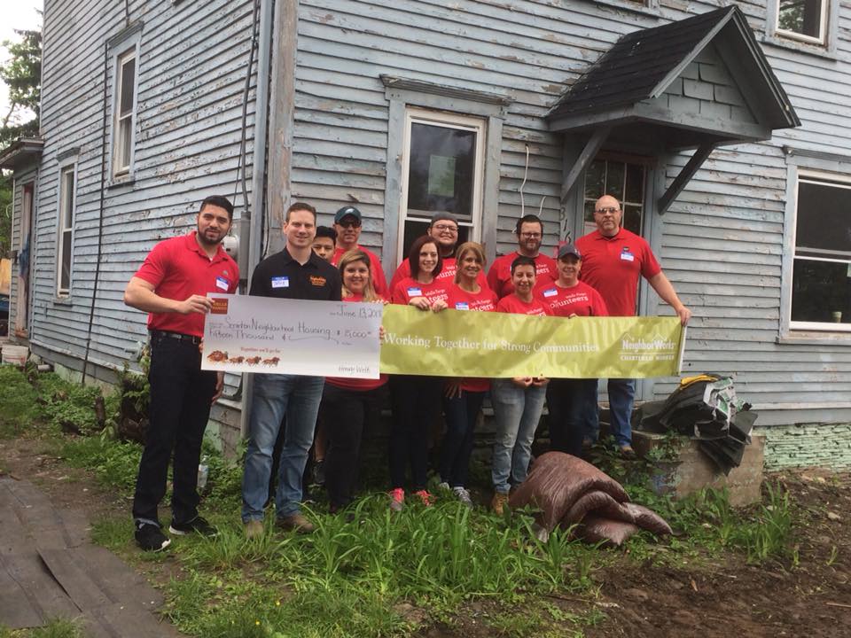 Wells Fargo Brightens Up Neighborhood