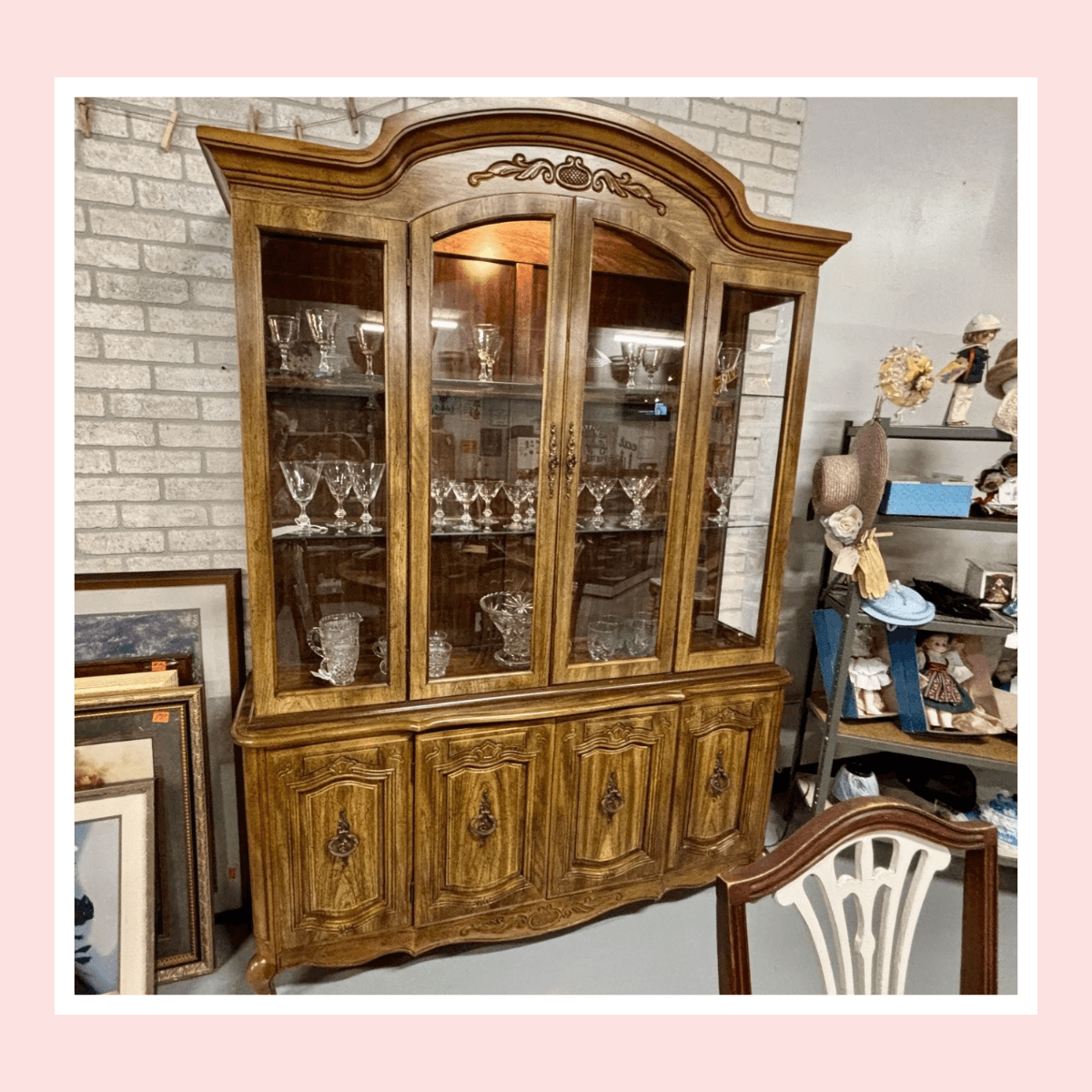 Light-up Hutch