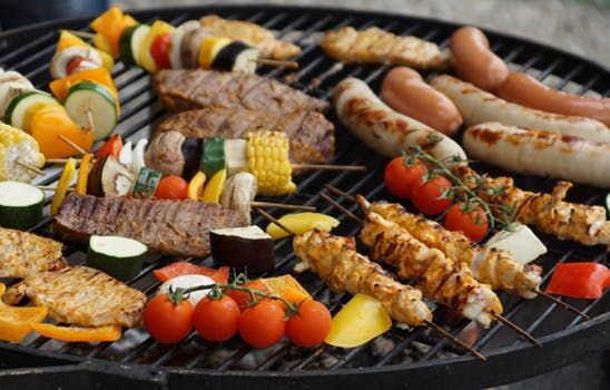 8 ways to make your summer cookouts more eco-friendly