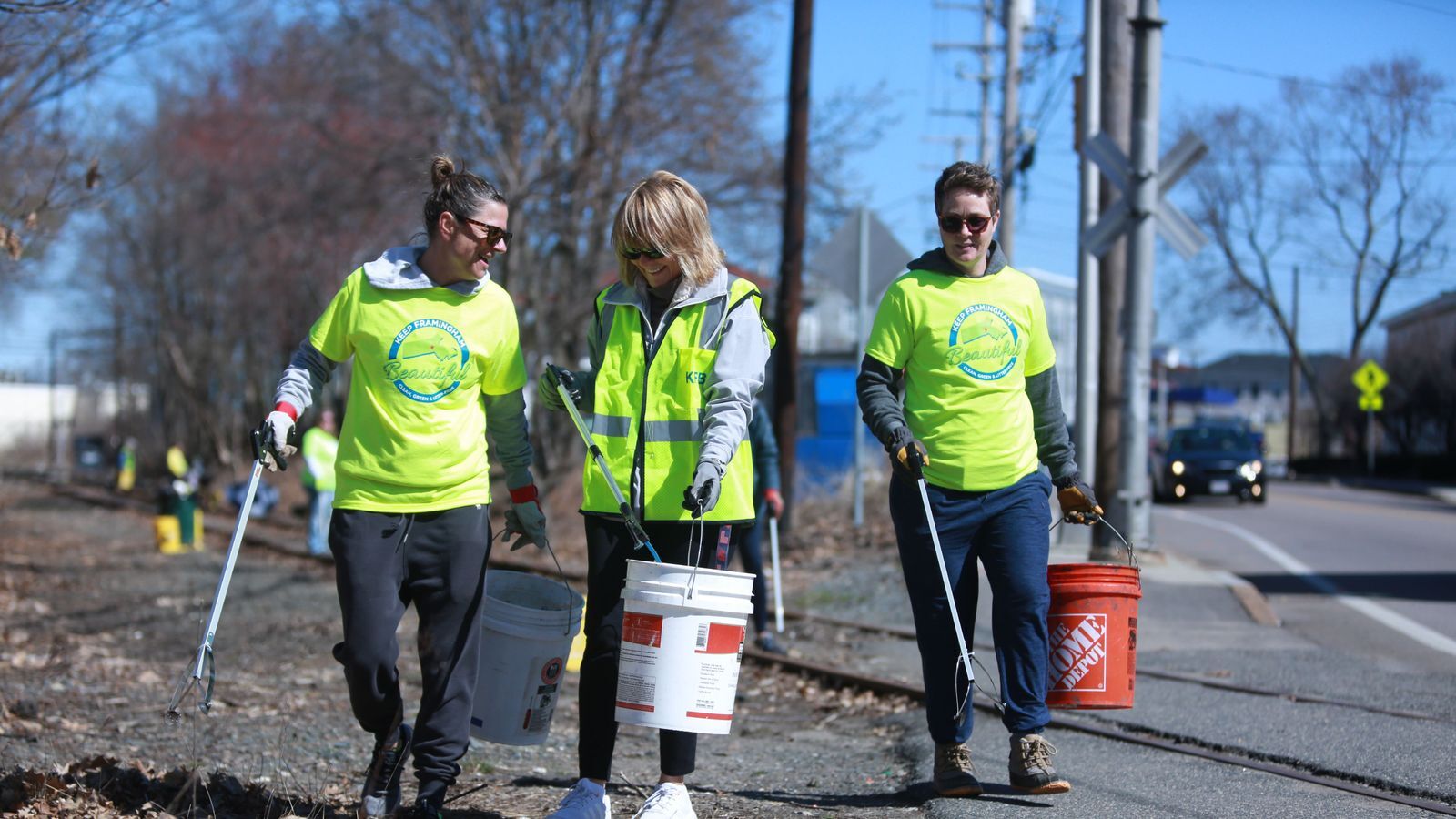 Massachusetts Litter Cleanup Crew