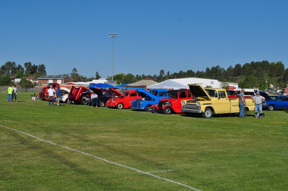 Cruisin' the Rim Car Show