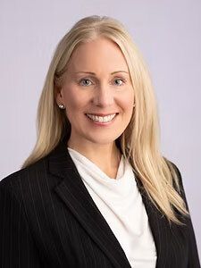 Dr. Petra Razdan