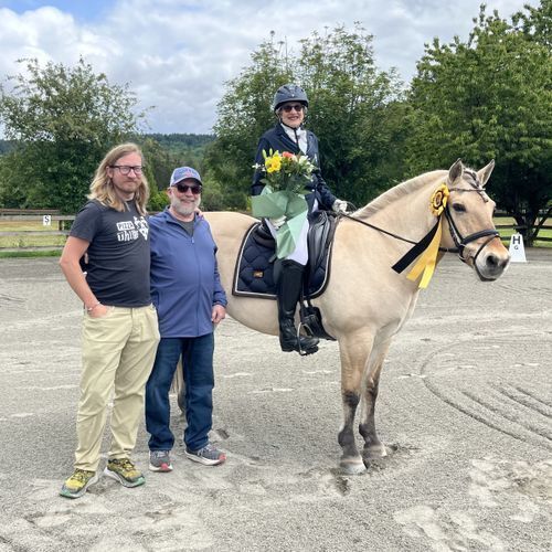 Elizabeth Walton and Saundra (TN)