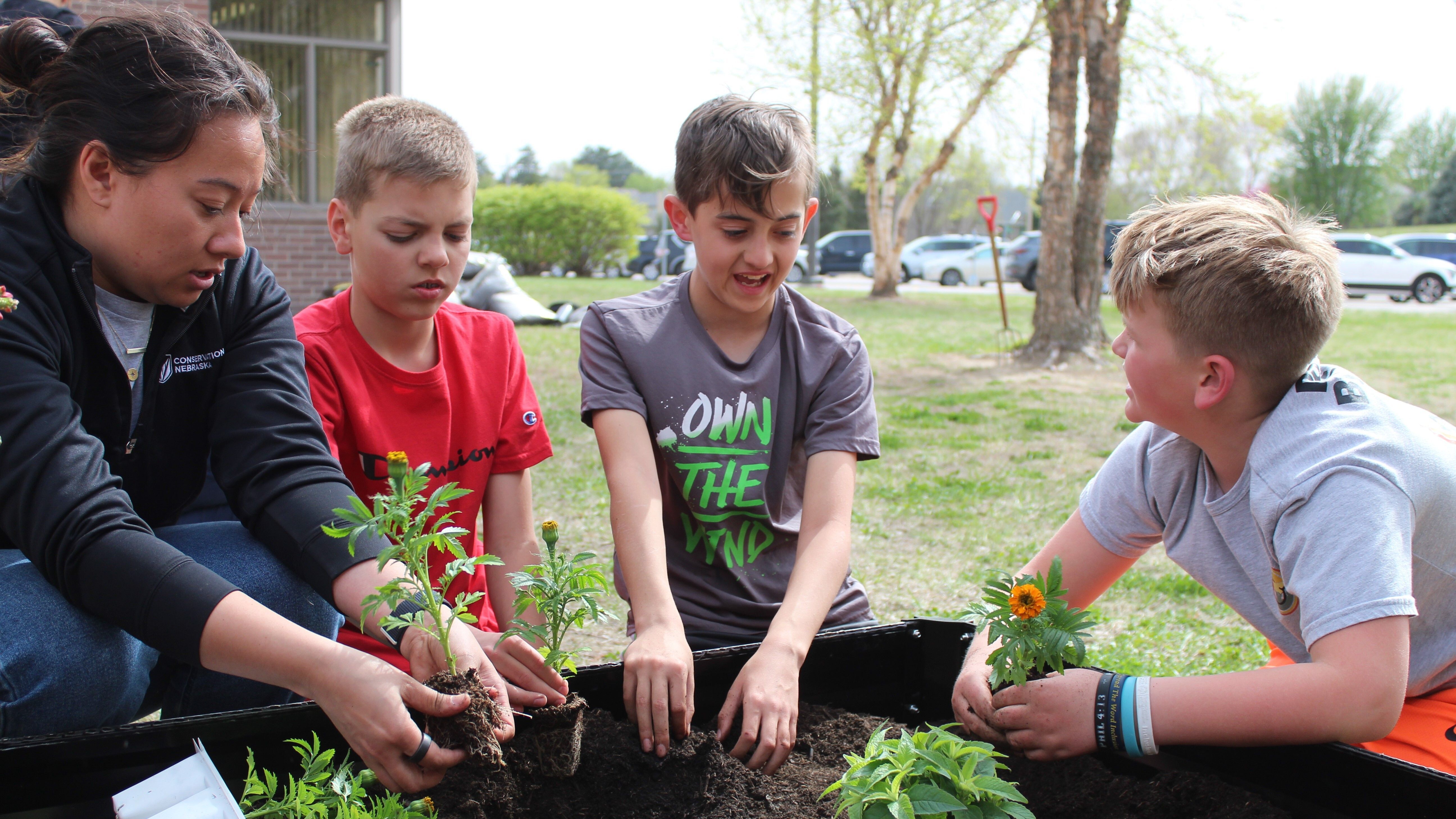 Nebraska Volunteer Week Youth Grants