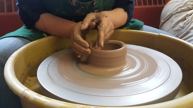 Winter 2024 Adults Pottery Wheel Throw Class (10 weeks) - Creative Hands  Art School