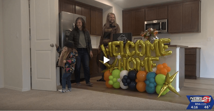 First Story presents keys to first-time Bend homeowners at special dedication ceremony
