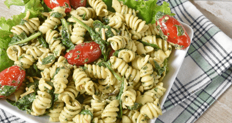 One-Pot Cheesy Spinach Pasta