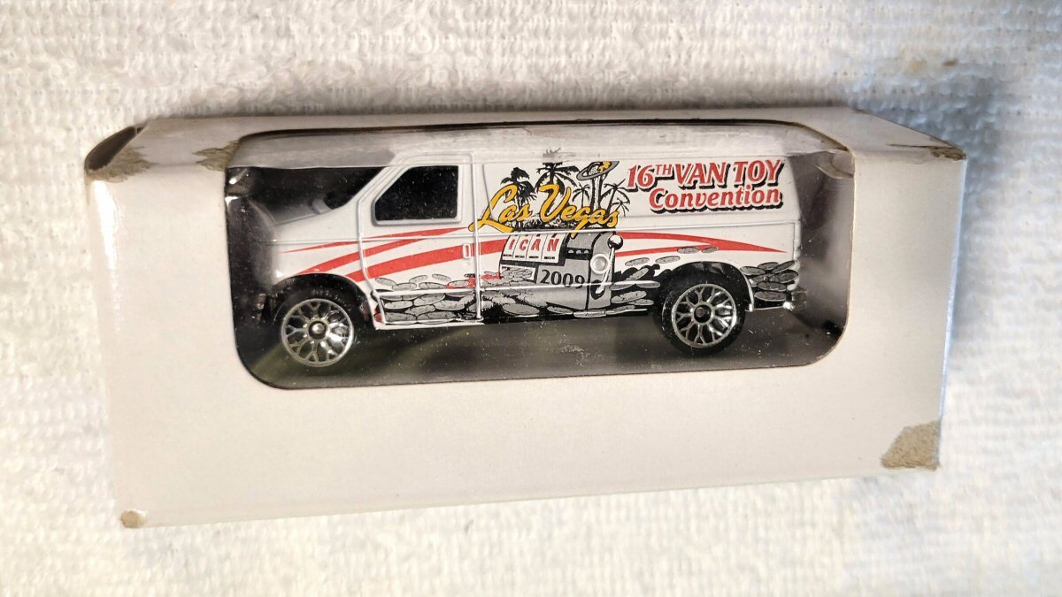 19th Van Toy Convention Van - 1:64 scale