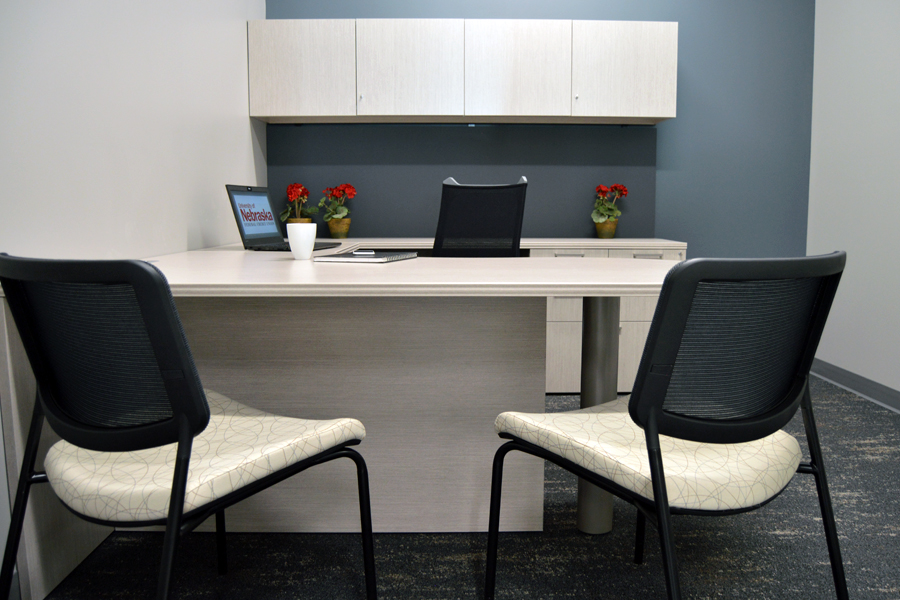 eakes office furniture