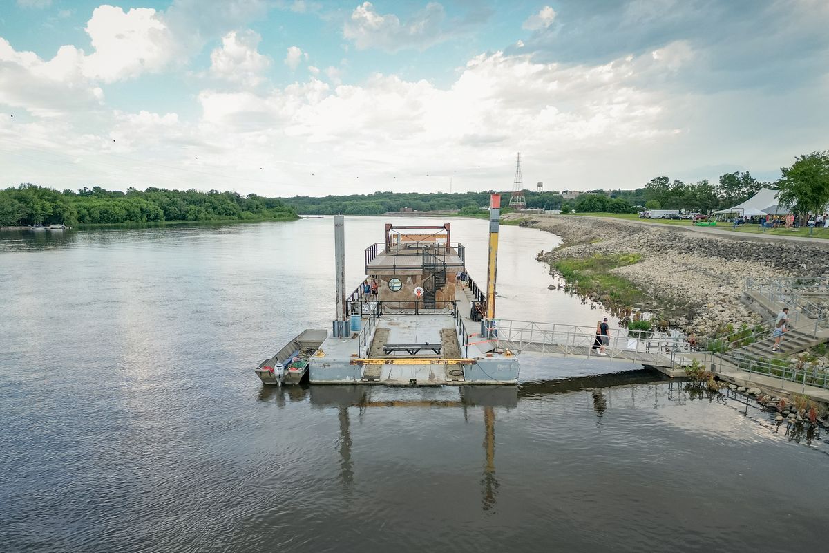 Outside the classroom (3)