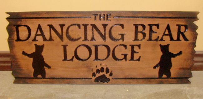 M3024 - Dancing Bear Lodge Vintage Cedar Sign (Gallery 21)