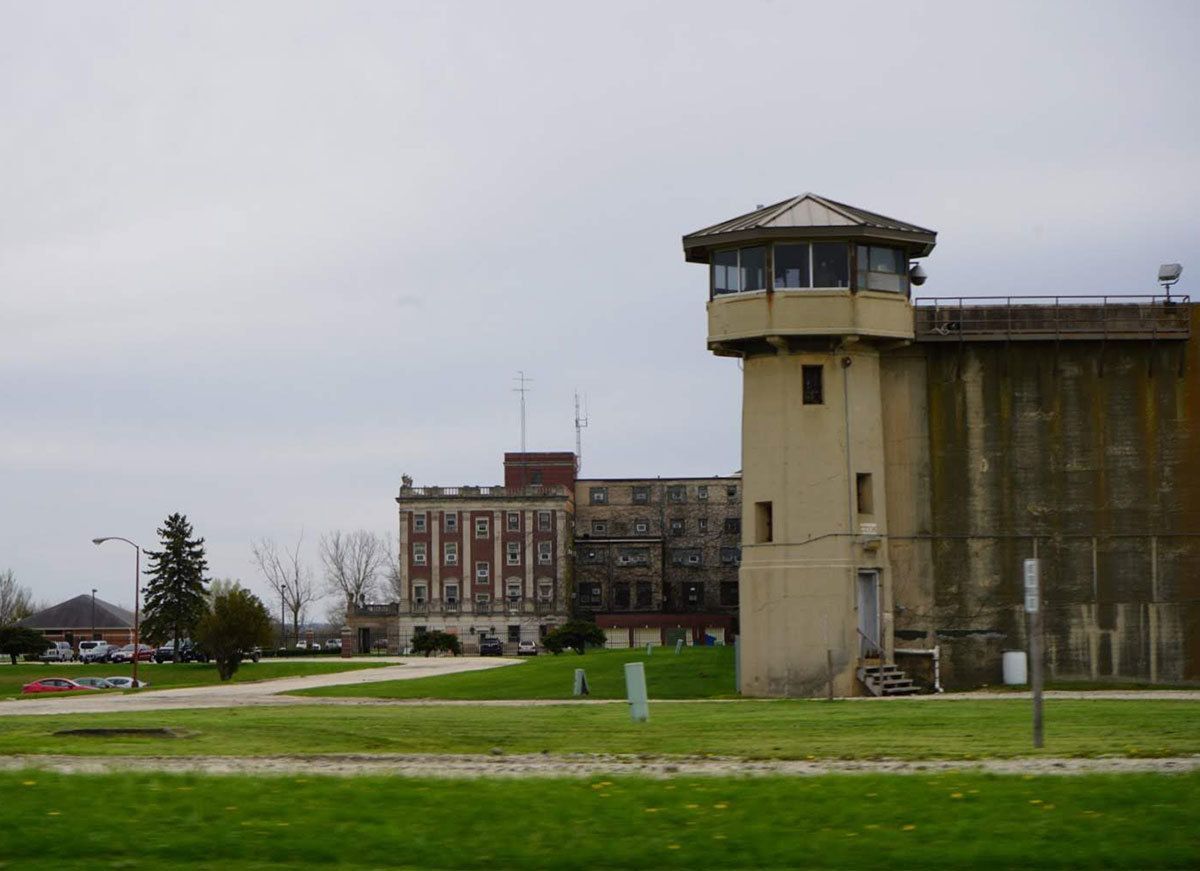 Forgotten: Stateville inmates warn of rising COVID-19 outbreak behind bars