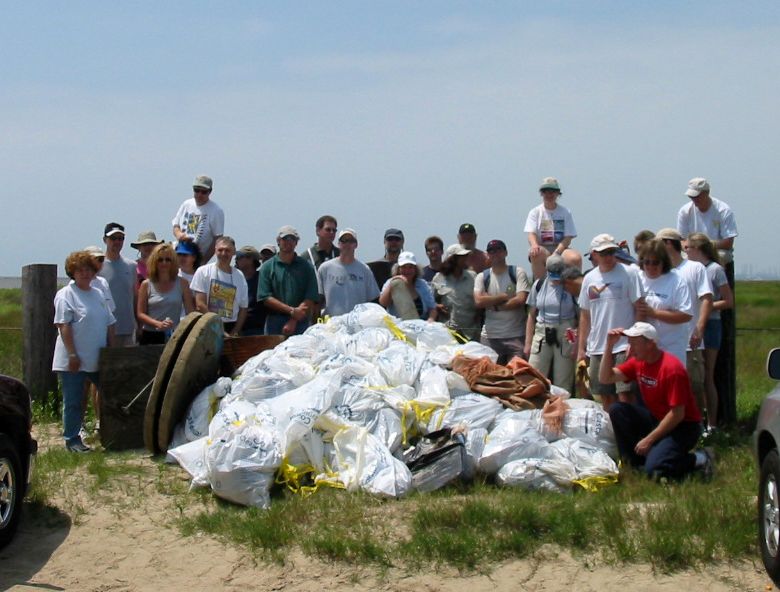 Photo of volunteers and bags of litter