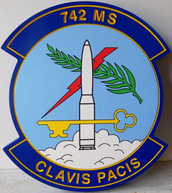 LP-6020 - Carved Round Plaque of the Crest of the 742 Missile Squadron "Clavis Pacis",  Artist Painted