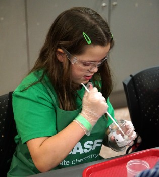 BASF Kids' Lab: Hold Everything!
